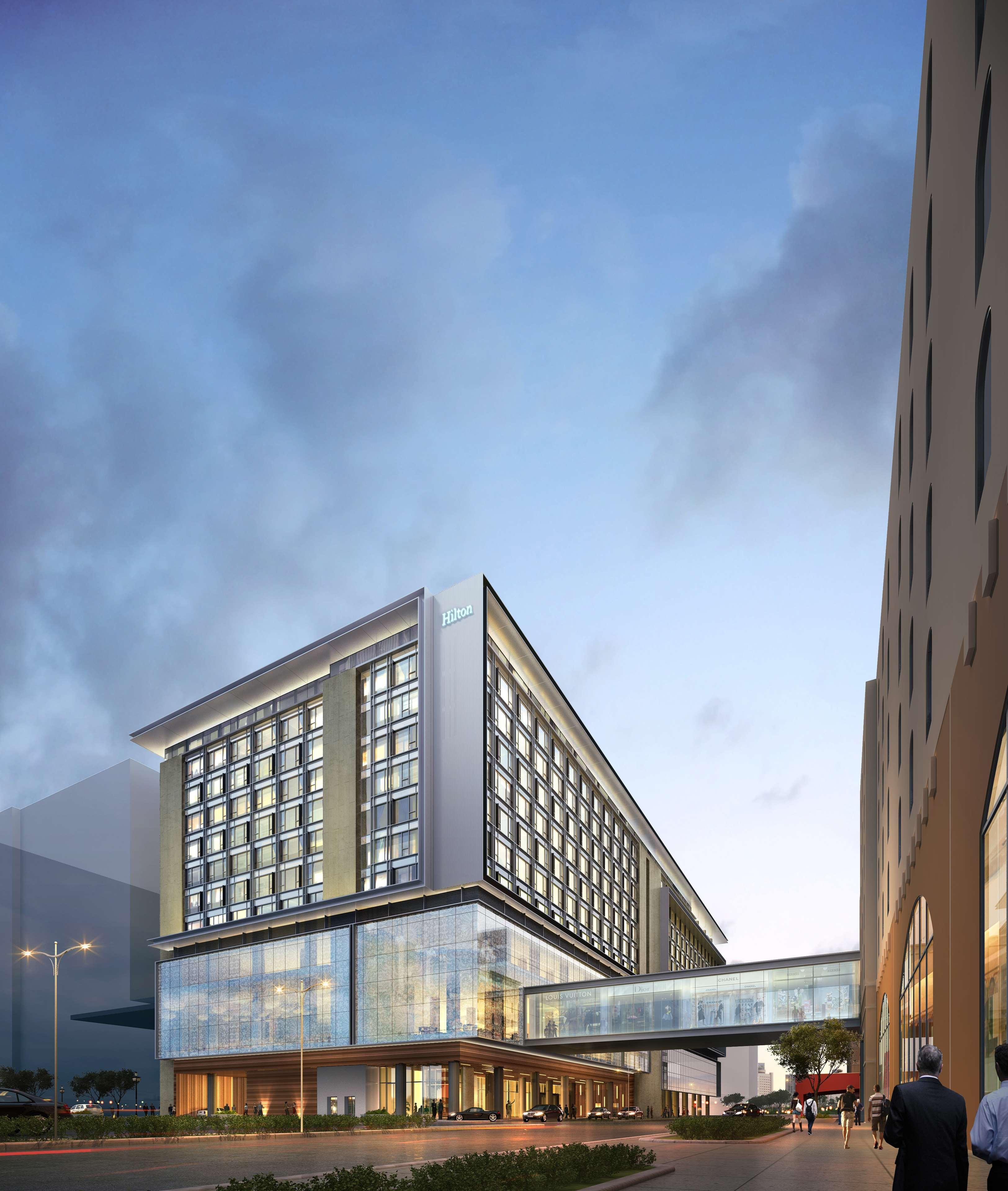 Hilton Manila Hotell Pasay Exteriör bild The new building of the University of Applied Sciences and Medical University of Southern Tyrol