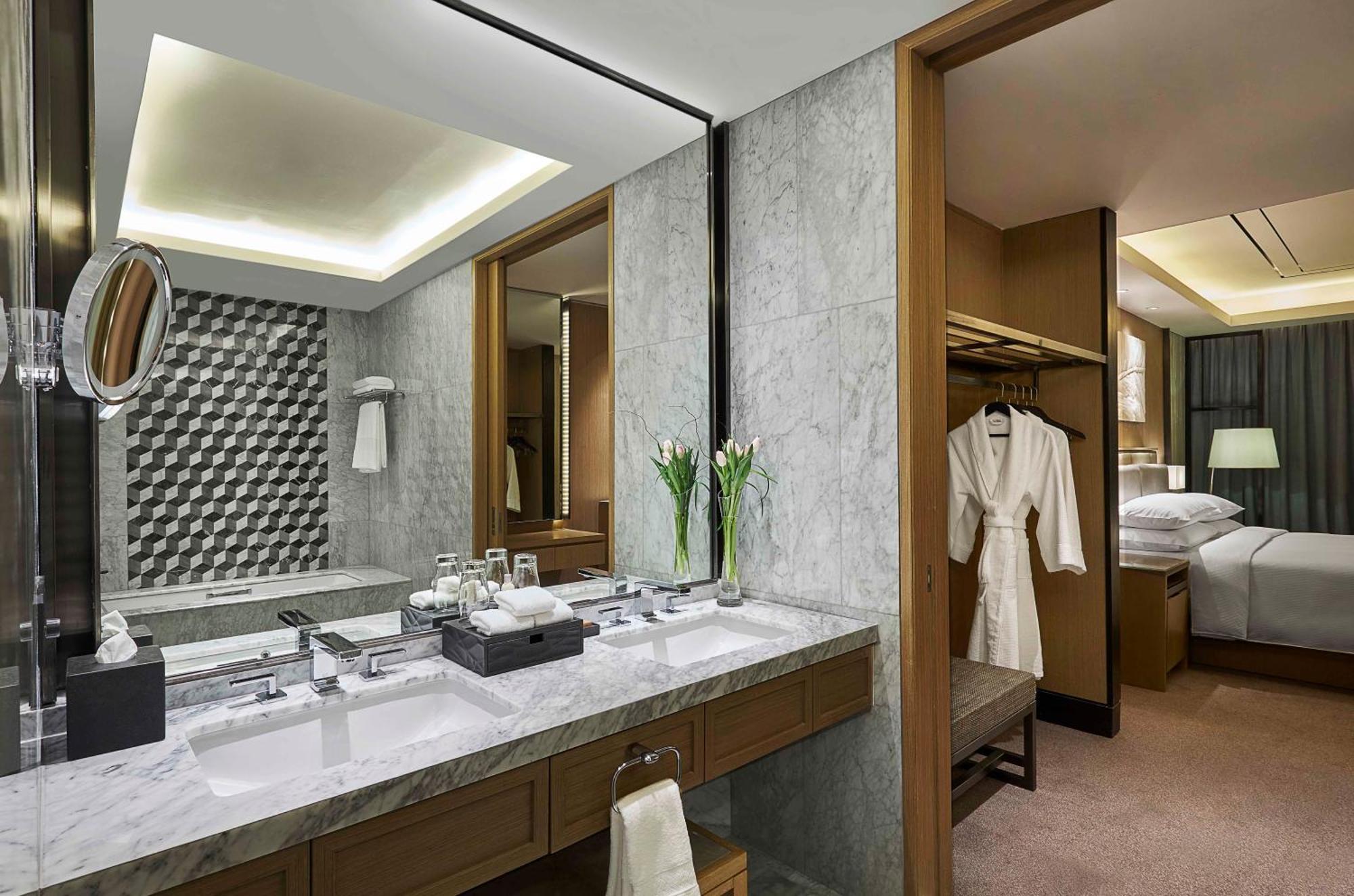 Hilton Manila Hotell Pasay Exteriör bild