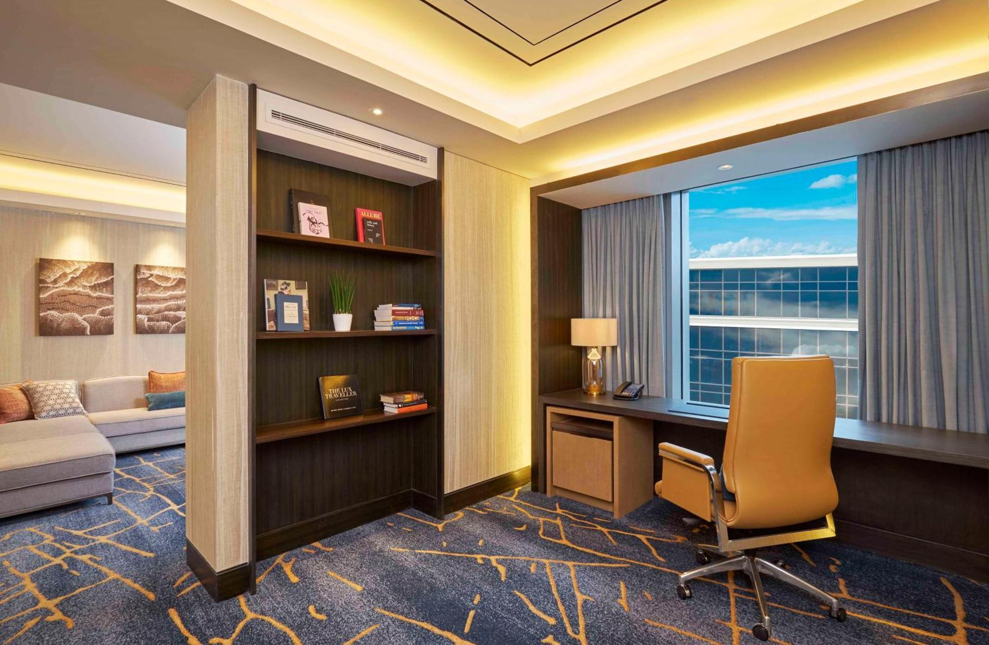 Hilton Manila Hotell Pasay Exteriör bild